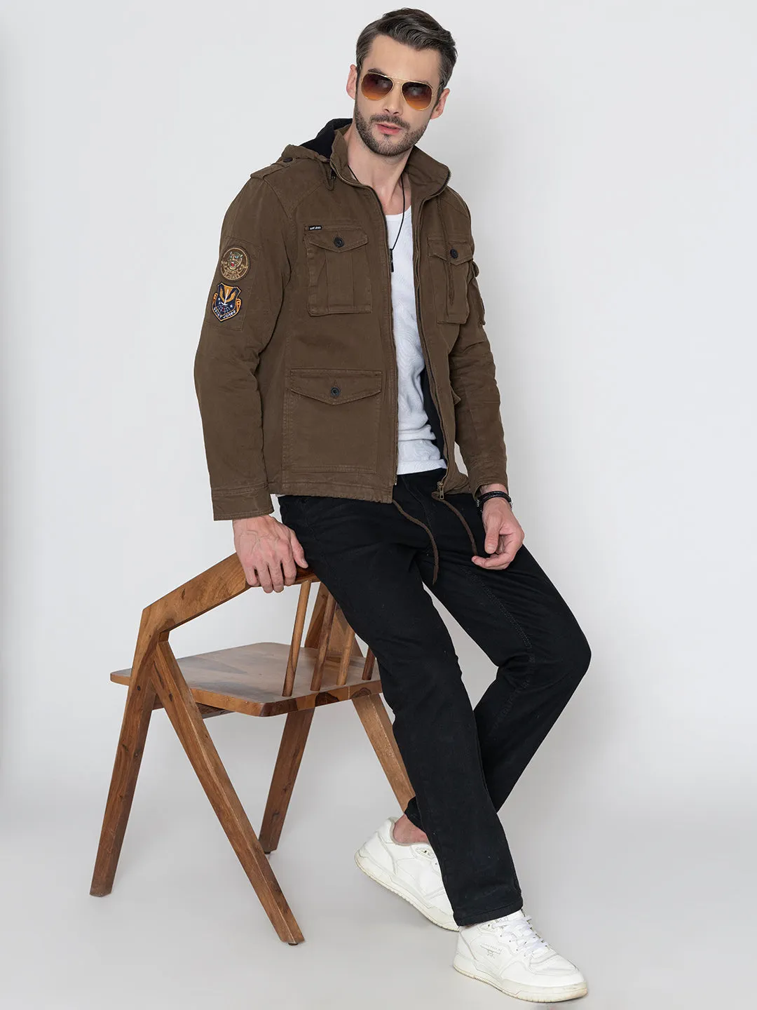 BROWN DETACHABLE HOODED JACKET.
