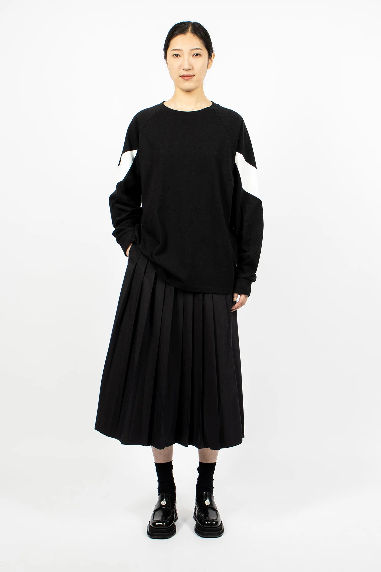 Chevron Raglan L/S Tee Black