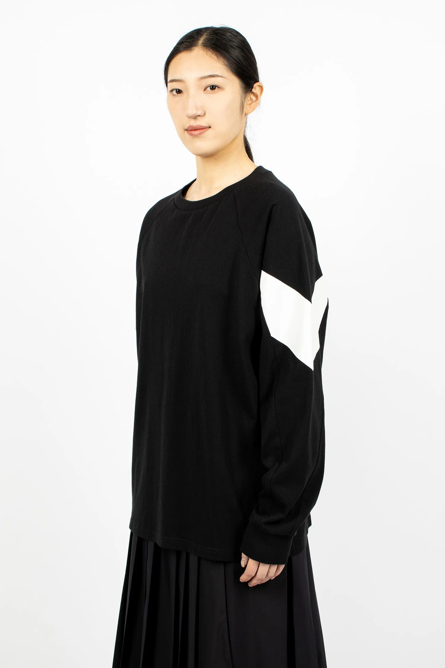 Chevron Raglan L/S Tee Black