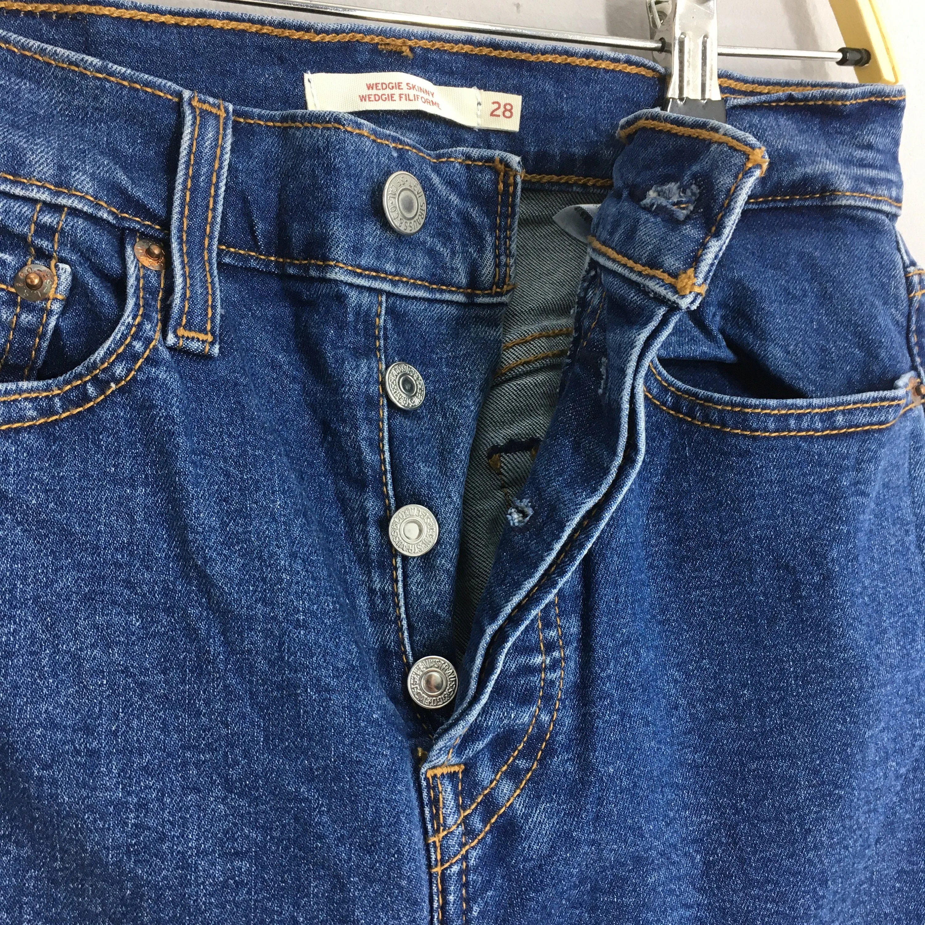Levi's Wedgie Skinny Jeans Dark Blue Size 27x27
