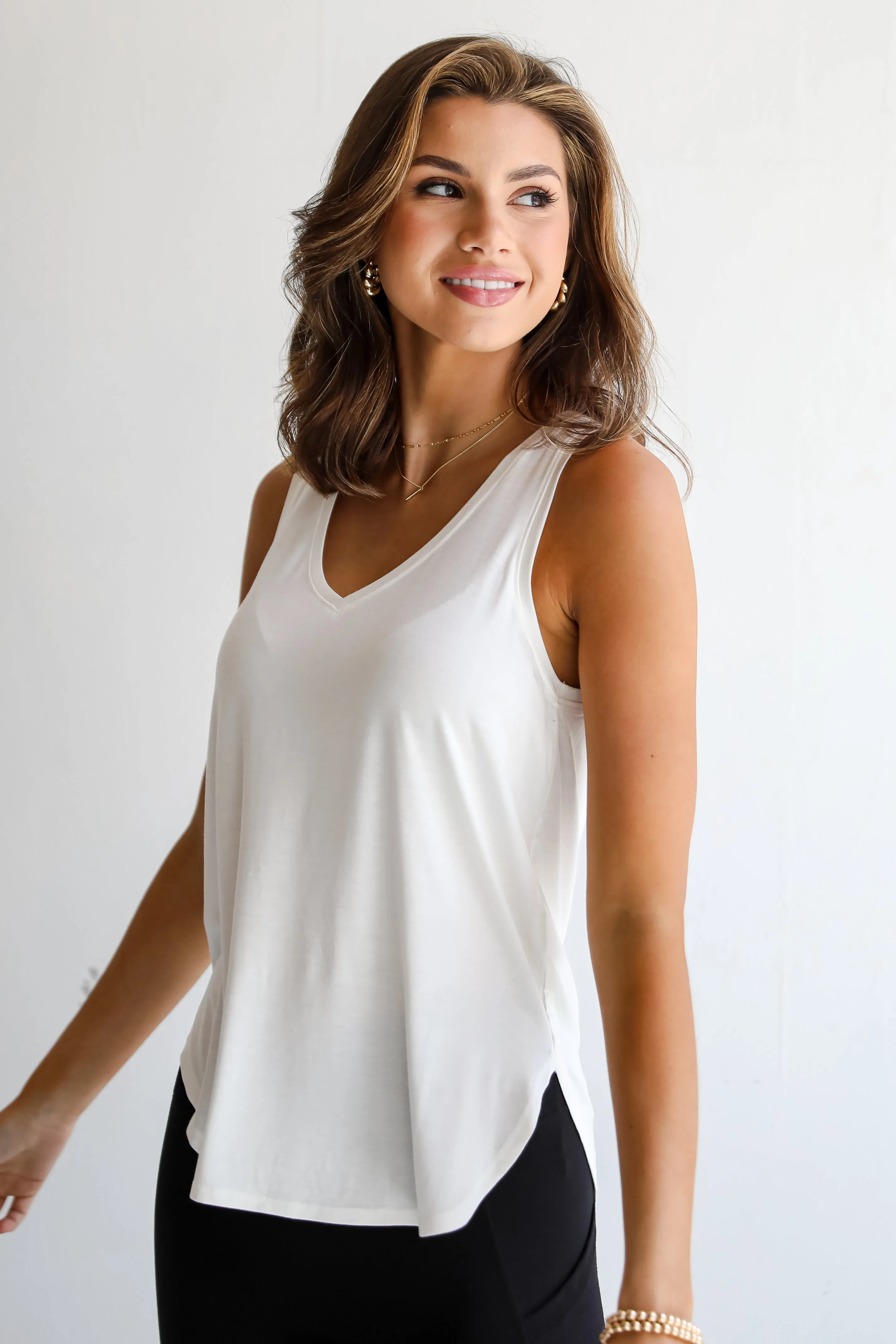 Lilly Everyday White Tank - DU DEAL